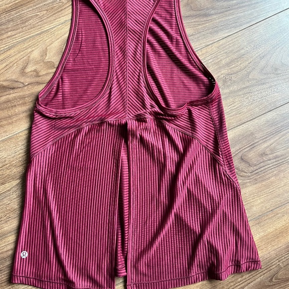 Lululemon Tie Back Tank - Burgundy - Size 4 - NWOT - Picture 2 of 5